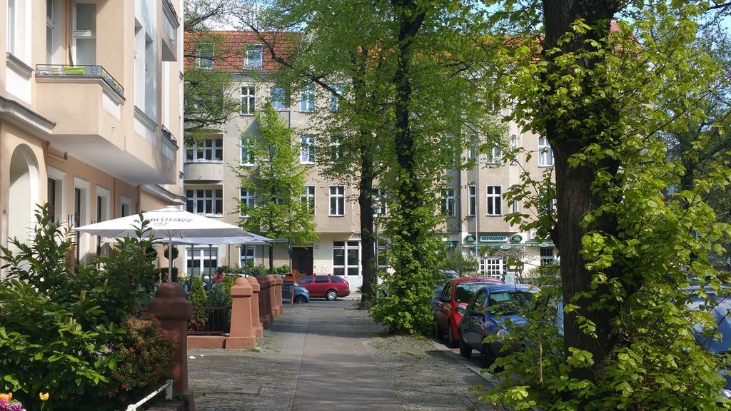 Pension Tempelhof Bed & Breakfast Berlin Exterior photo