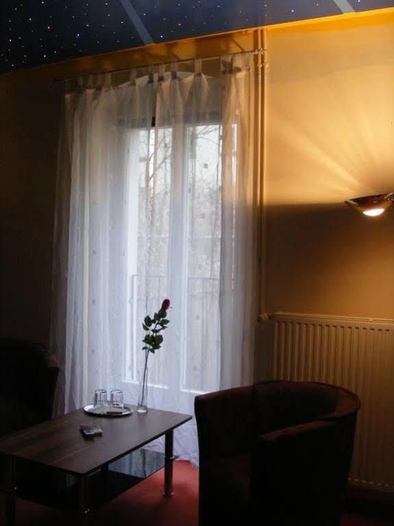 Pension Tempelhof Berlin Exterior photo